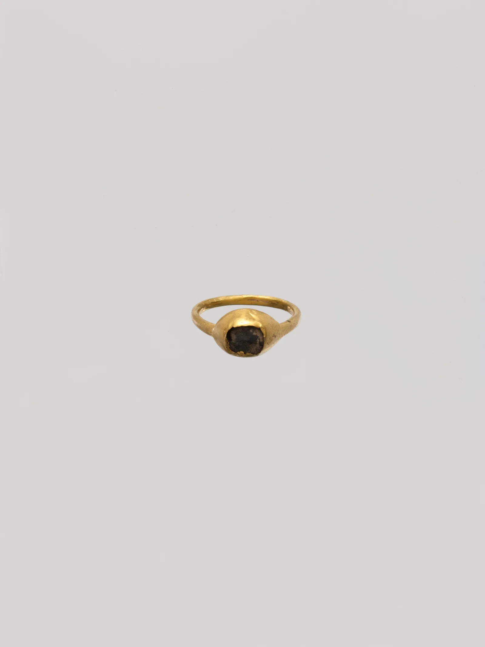 Anillo de falange (midi ring): cómo llevar un anillo por encima del nudillo para que no gire ni se caiga