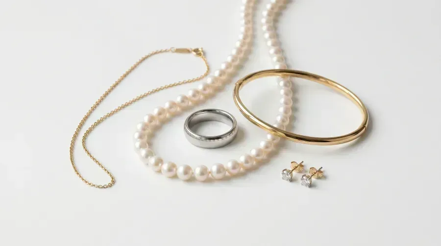 Lujo silencioso en joyería: la tendencia 2026, qué es y cómo construir una colección