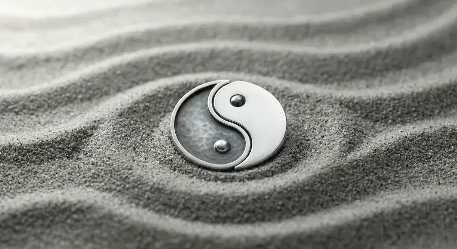 Yin y Yang en la joyería: el símbolo de 3.000 años de equilibrio (y lo que realmente significa)
