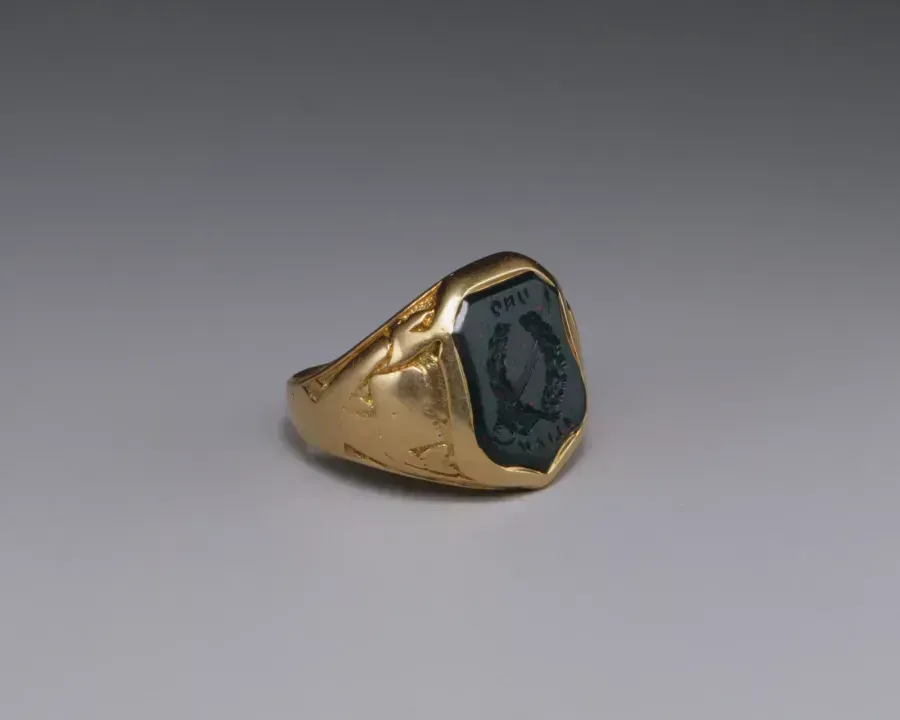 Anillo de Sello para Mujer: Guía de Elección y Significado