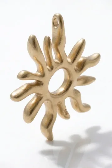 COLGANTE SOL RADIANTE DORADO 9