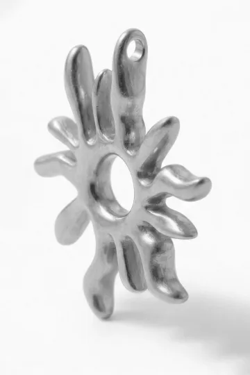 COLGANTE SOL RADIANTE PLATEADO 3